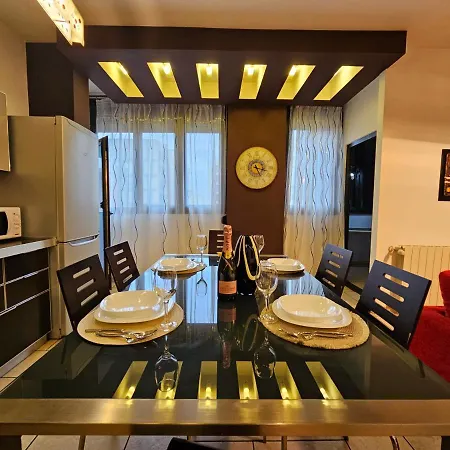 Center Easy_luxury טיראנה